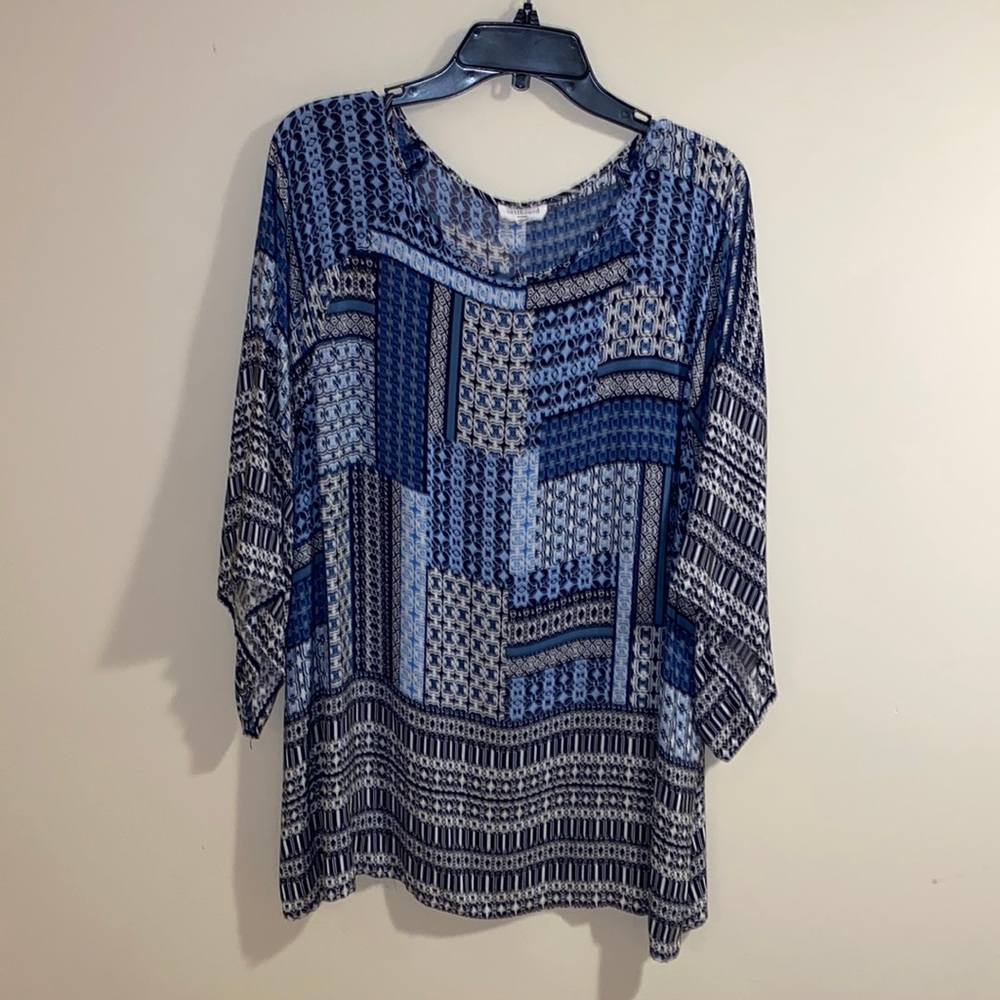 Westbound Woman blue print top. Size 2X